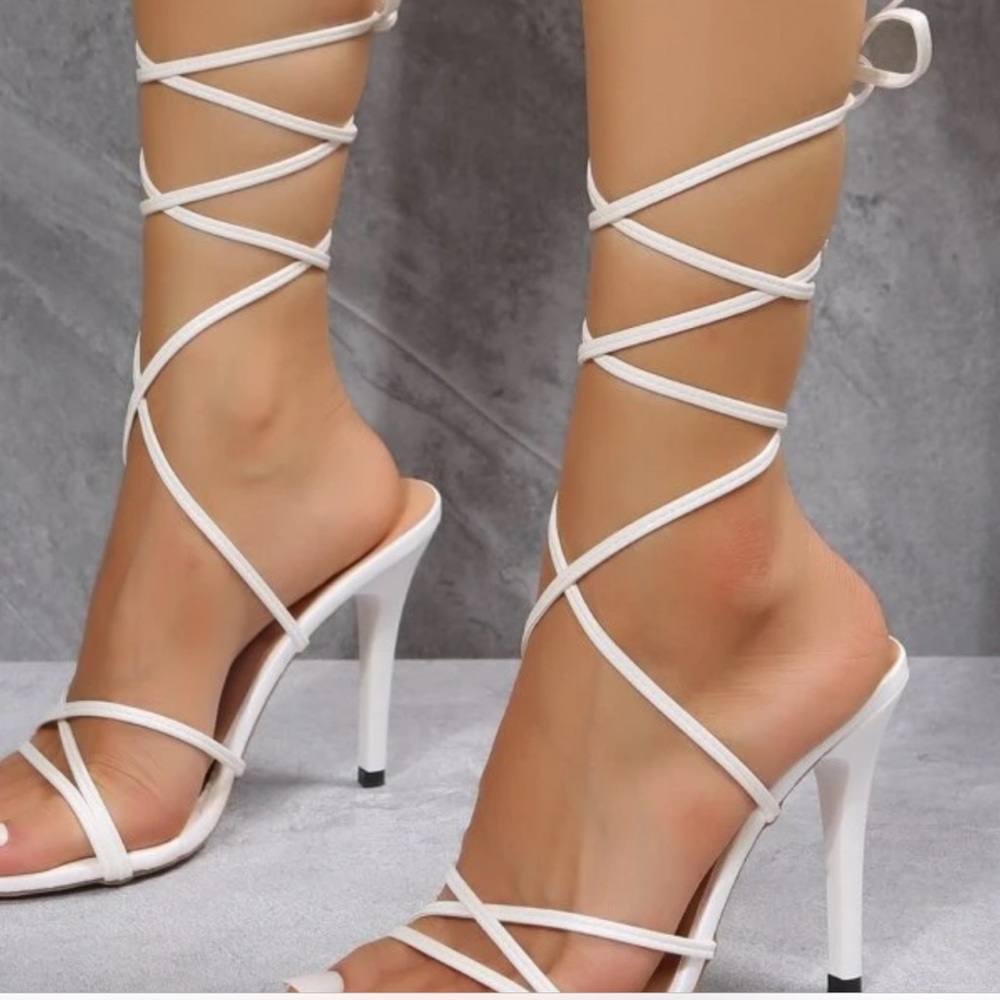 🔥🔛ALL WHITE TIE UP YOUR LEG SQUARE TOE 4 INCH HEELS👠SO MANY WAYS TO WEAR THEM - Picture 6 of 12